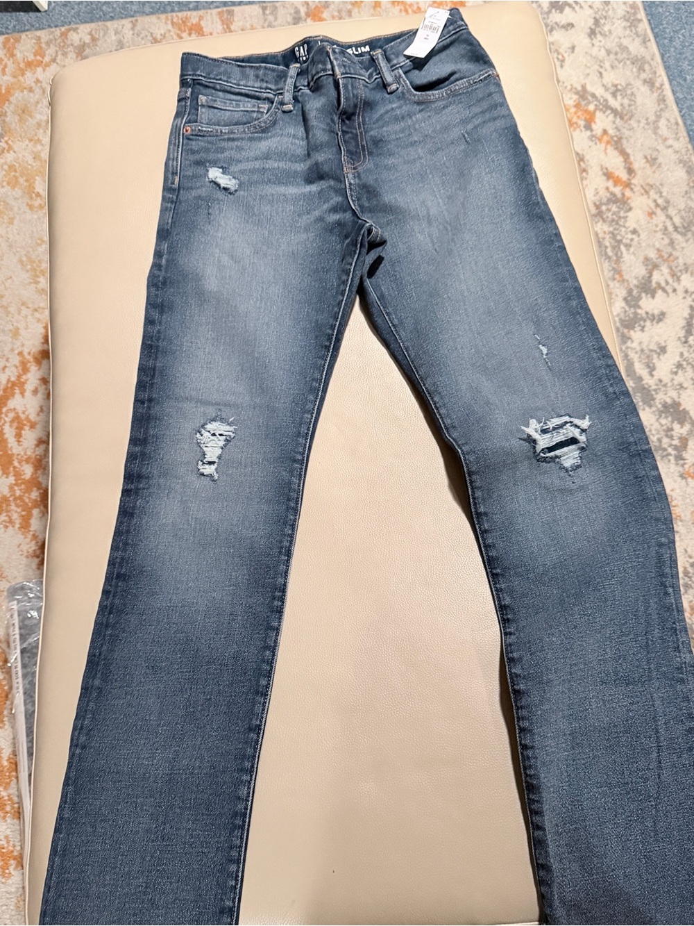 GAP Skinny Jeans in Faded Blue with Knee Distress